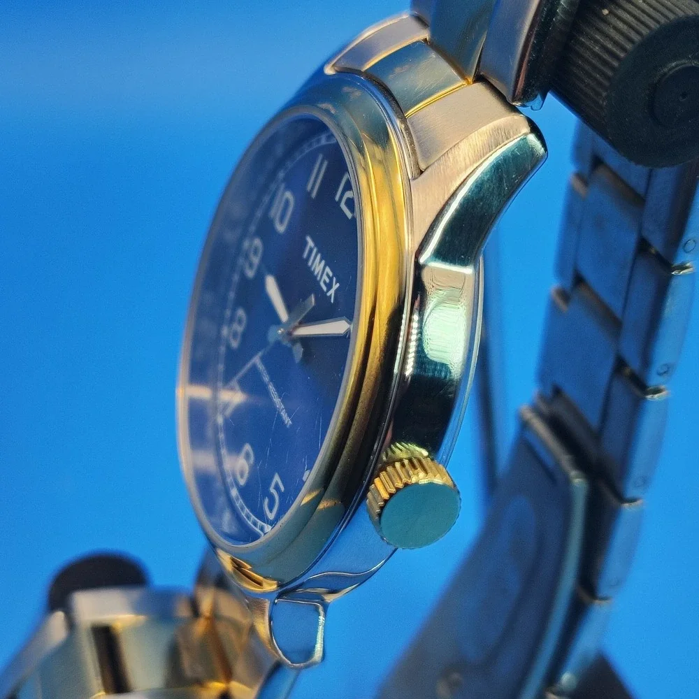 Vintage 2006 Timex 38mm Two‎ Tone Mens Quartz Watch Stainless Steel